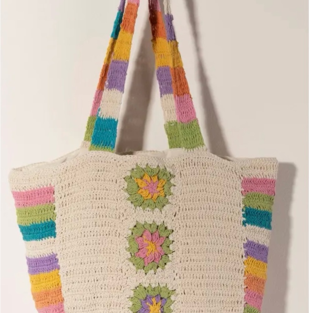 NWT Shiraleah Summer Floral Crochet Tote